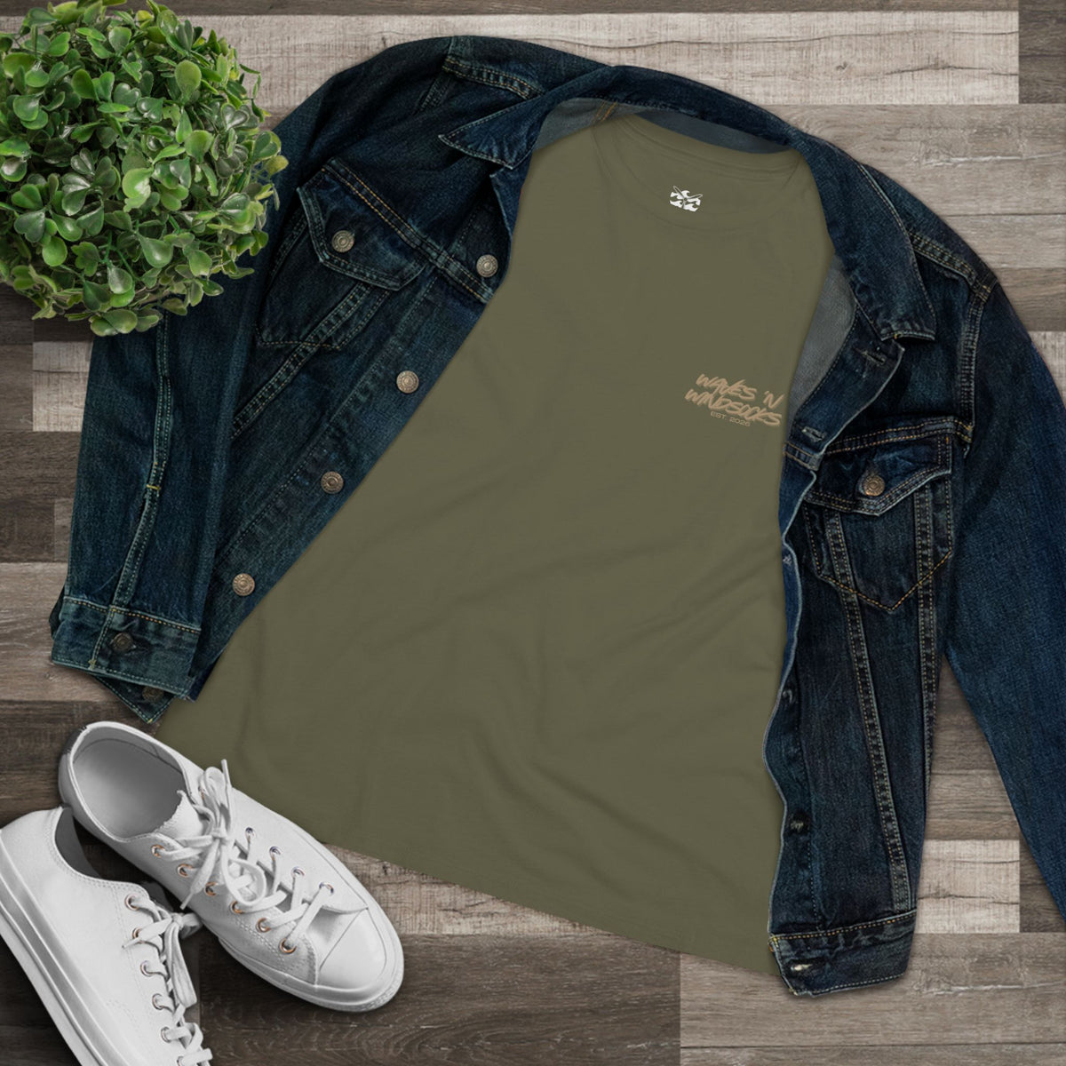 Japanese Wave - Women's Relaxed Fit Cotton Tee